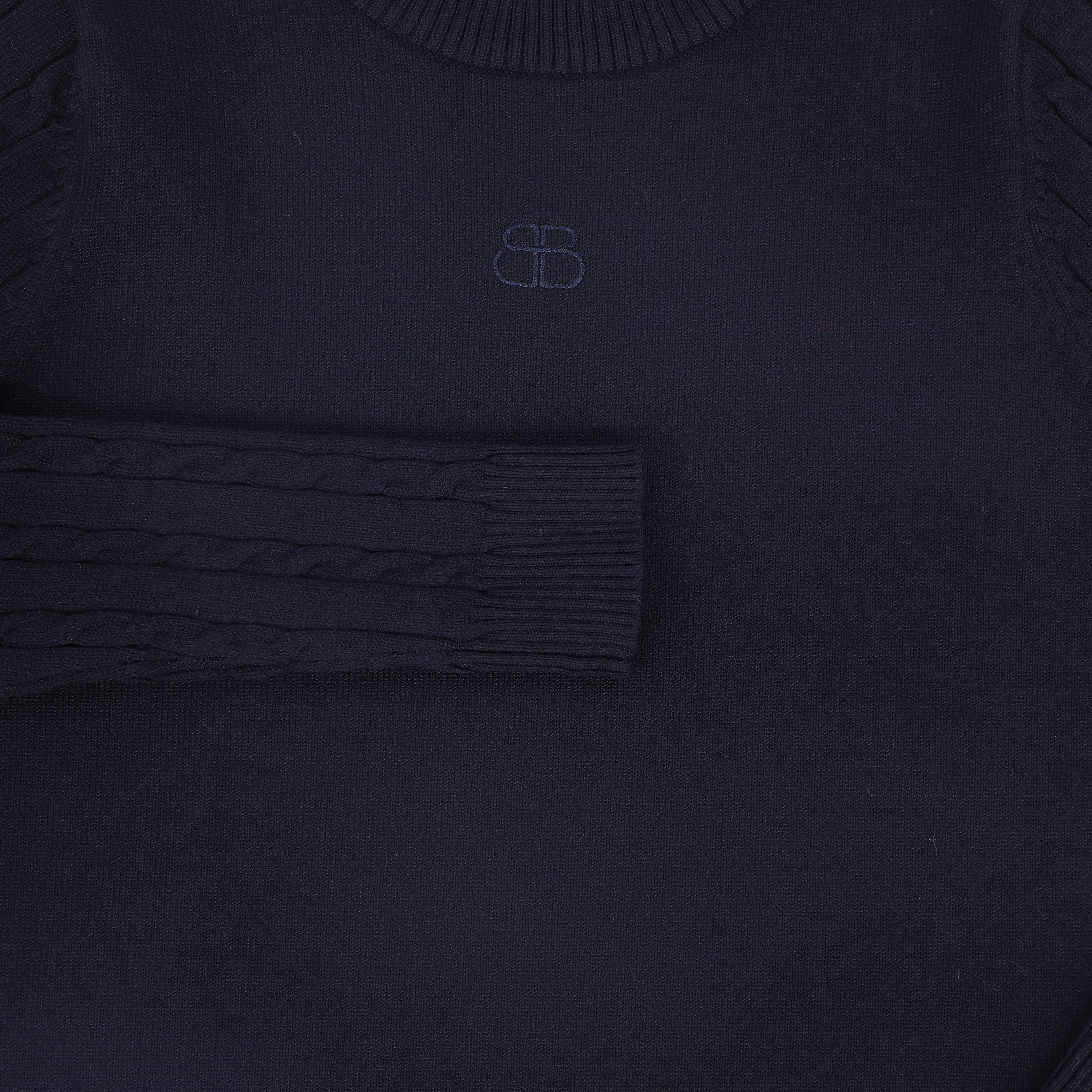 BAMBOO NAVY CABLE KNIT SLEEVE LOGO SWEATER [FINAL SALE] - Image 3