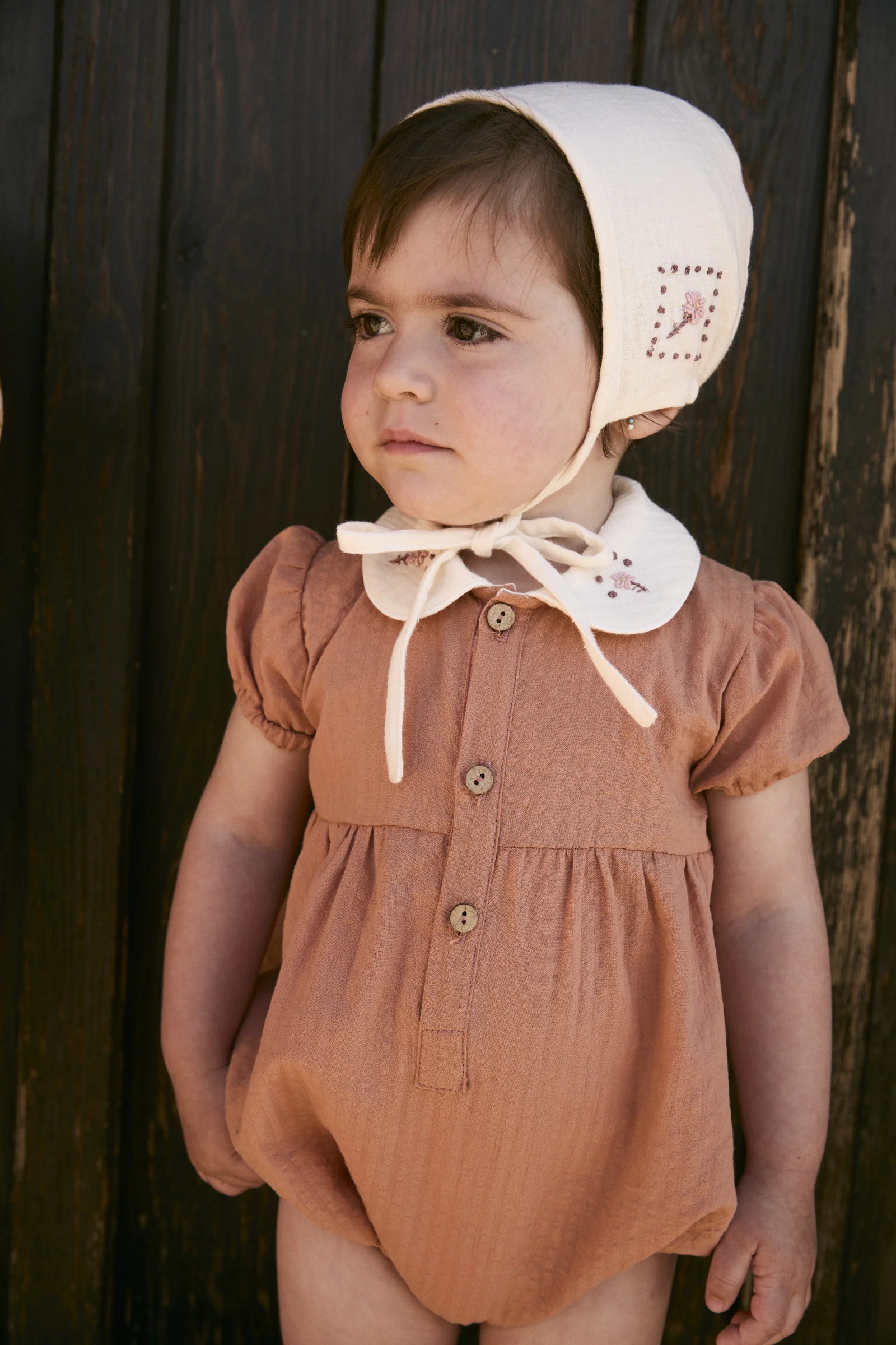 BIRINIT PETIT SALMON EMBROIDERED COLLAR ROMPER [FINAL SALE] - Image 2