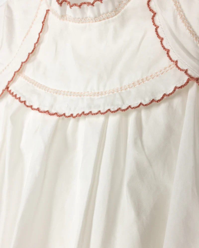 ONE CHILD WHITE EMBROIDERED SCALLOP TRIM ROMPER [FINAL SALE] - Image 2