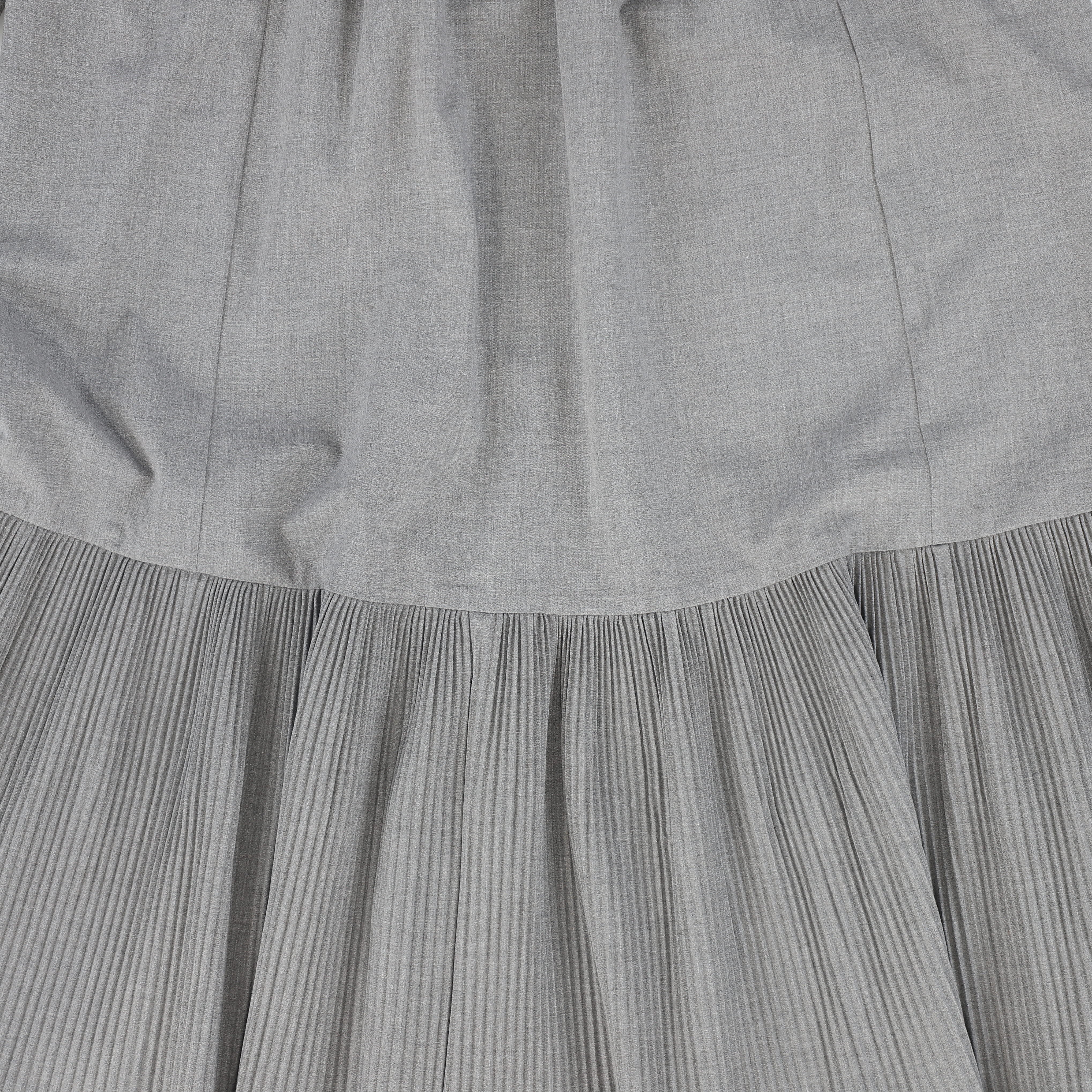 VALENTINA LIGHT GREY WOOL BOTTOM PLEATED DRESS [FINAL SALE] - Image 3