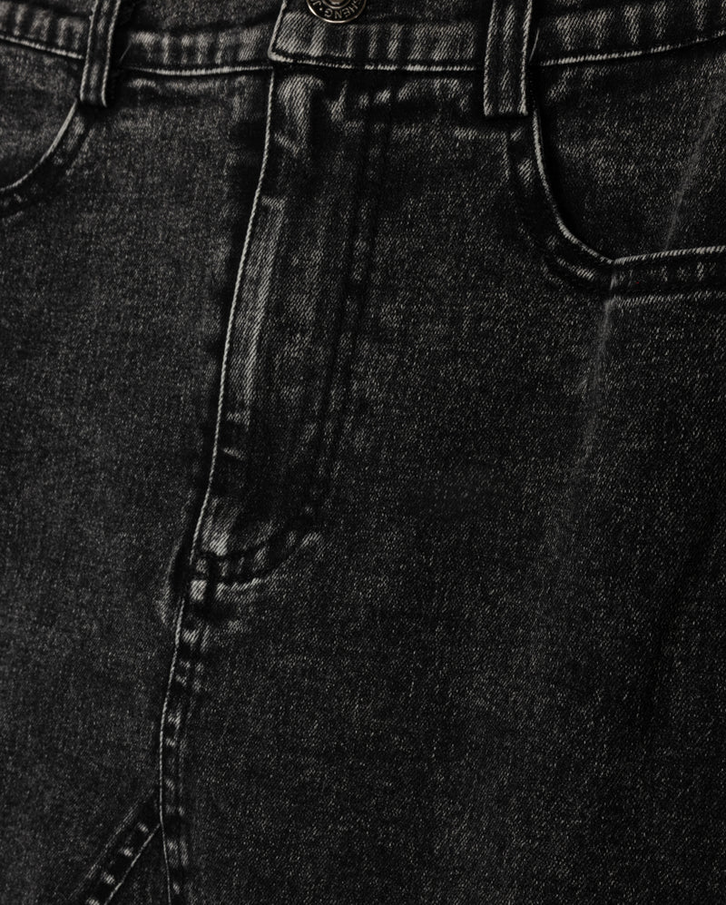 VIBE BLACK DENIM POCKET V SEAM SKIRT [FINAL SALE] - Image 2